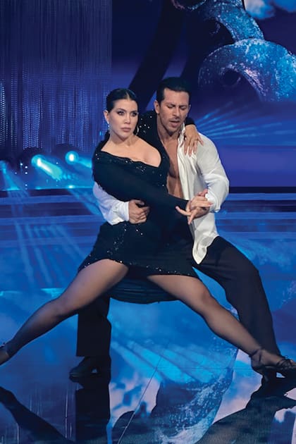 Su primera gala en el programa italiano Bailando con las estrellas junto a su bailarín Pasquale La Rocca. El suyo fue el segundo mejor puntaje de la noche.