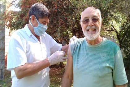 Su prioridad es proteger a los adultos mayores para evitar que salgan de sus casas en el contexto de la pandemia.