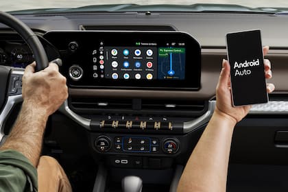 Su sistema operativo de entretenimiento es compatible con Android Auto y Apple CarPlay