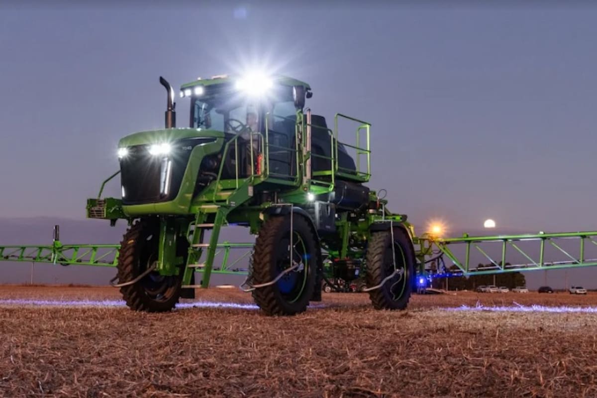 Su tecnología led permite trabajar de manera nocturna posibilitando hacerlo con las mejores condiciones y reducir tiempos.