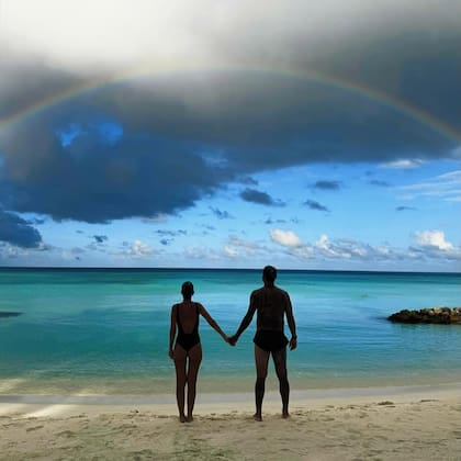 Suárez e Icardi enamorados en las islas Maldivas (Foto: Instagram @mauroicardi)
