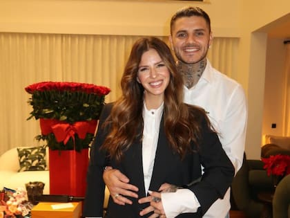 Suárez e Icardi siguen juntos y enamorados en Turquía