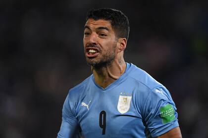 Suárez, furioso por la anulación de un gol suyo para Uruguay