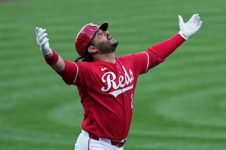 Suárez pega dos jonrones e impulsa seis. Burns respalda paliza de Rojos a Mets 12-0
