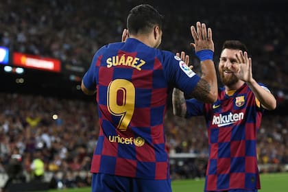 Suárez se va de Barcelona tras seis años