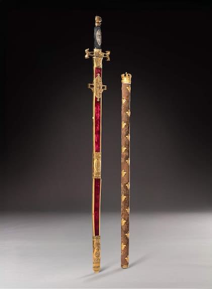 Napoleón Bonaparte usó ambas piezas en la ceremonia de aquel histórico 2 de diciembre de 1804, durante su coronación en París