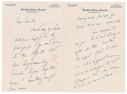 Subastan las cartas de amor de Kennedy a su amante sueca