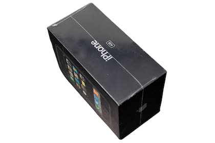 Subastarán un iPhone original de 2007 sin abrir y esperan recaudar casi 100.000 dólares; el modelo es inusual porque tiene sólo 4 GB de almacenamiento