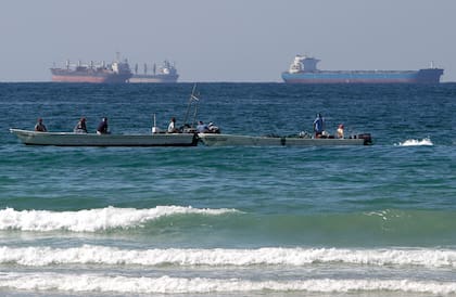 Sube el precio del crudo tras el ataque a la refinería saudita y el estrangulamiento del estrecho de Ormuz