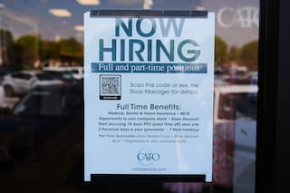 Suben las solicitudes del seguro por desempleo en EE.UU., pero se mantienen en rango saludable