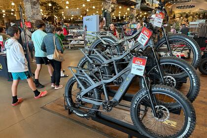 Suben las ventas minoristas en noviembre en EEUU