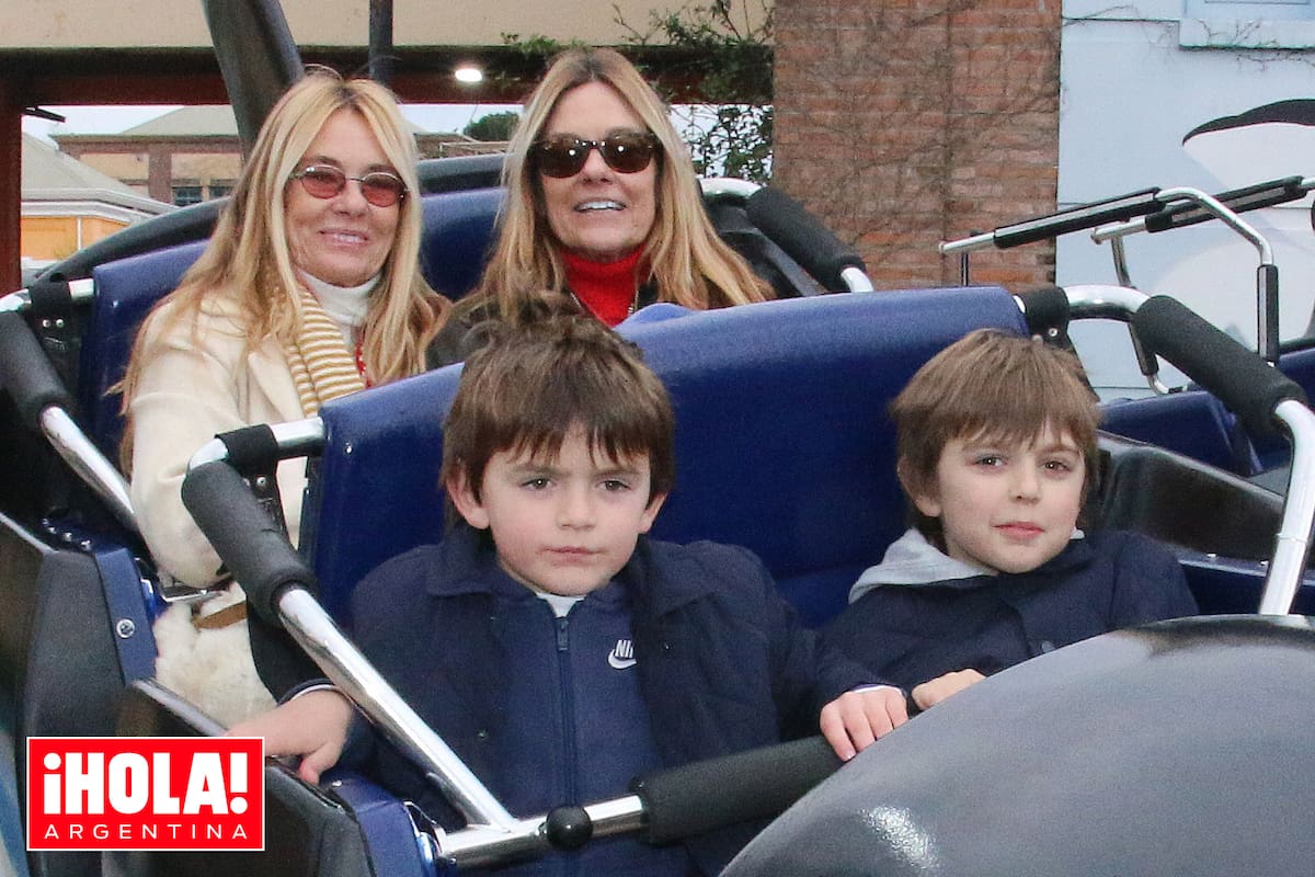 Subidas a las orcas voladoras, María Emilia y María Laura demostraron una vez más el espíritu jovial que las caracteriza. Sólo faltó María Eugenia, que está de vacaciones en España.