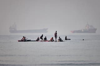 Suenan sirenas antiaéreas en Baréin cuando misiles y drones iraníes se dirigen a vecinos del Golfo