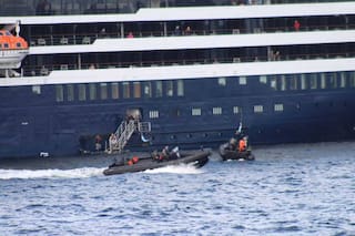 Murió el turista estadounidense que fue rescatado por la Armada de un crucero en el tras sufrir un infarto