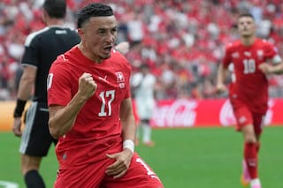 Suiza asegura primer lugar del Grupo B del Mundial con triunfo 2-1 sobre Canadá