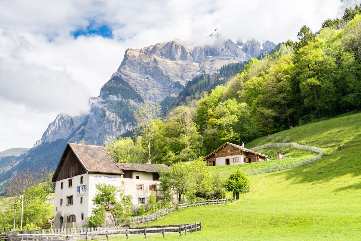 Suiza ha sido el mayor receptor de transacciones de particulares rusos, por delante de Gran Bretaña, España, Luxemburgo y Estados Unidos, según un informe elaborado por la Embajada de Suiza en Moscú.