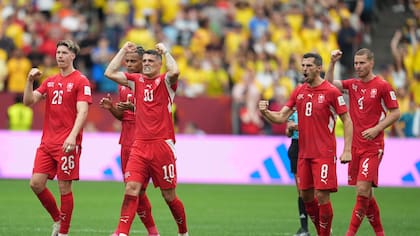 Suiza sacó de la Copa del Mundo a Colombia en una definición por penales de alta tensión. (AP Photo/Abbie Parr)
