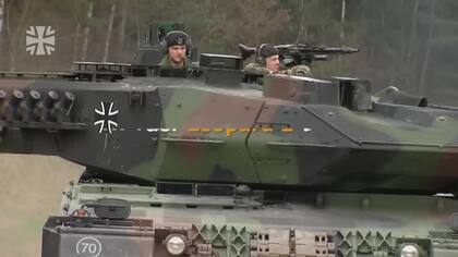 Suiza ya había suavizado su postura con respecto a la venta de los tanques alemanes Leopard para el esfuerzo defensivo ucraniano