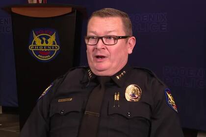 Sullivan asume un rol estratégico centrado en reformar y modernizar una de las fuerzas policiales más expuestas del país. Foto: Interim Phoenix Police Chief Michael Sullivan