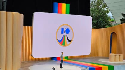 Sundar Pichai, CEO de Google, en el escenario del Google I/O 2023