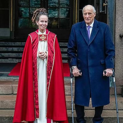 Sunniva Gylver junto al rey Harald V
