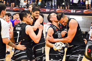 Acción en el básquet nacional: un clásico electrizante en el debut del Súper 20