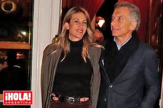 Las fotos del ex presidente y Lola Teuly en una comida top donde fueron invitados especiales