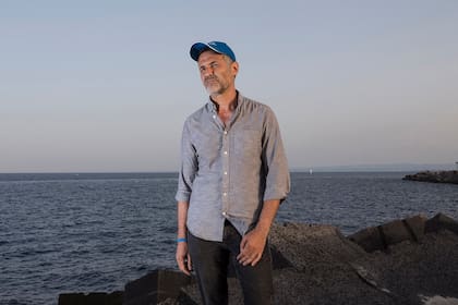 Después del éxito de "Cometas den el cielo", el afgano Khaled Hosseini escribió "Súplica a la mar"