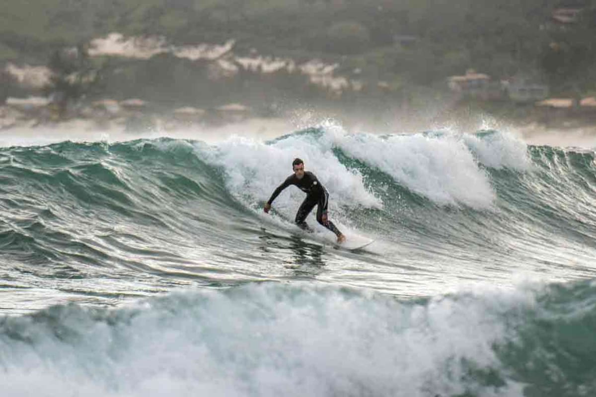 Surfeando en praia do Rosa.