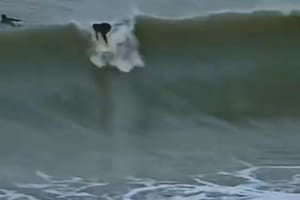 Surfistas desafiaron olas de hasta seis metros en medio del temporal