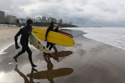 En la capital nacional del surf, todavía no se pudo volver a practicar esa disciplina deportiva