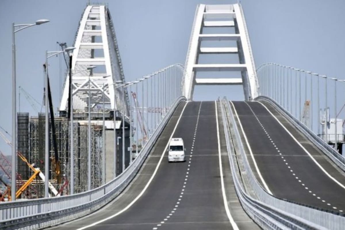 Sus 19 kilómetros de largo convierten al puente de Kerch en el más largo de Europa