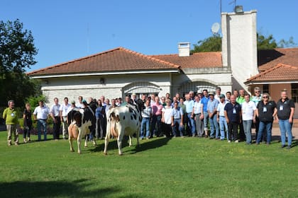 Sus amigos y colaboradores la recuerdan con hondo pesar
