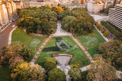 Sus obras pueden ser vistas por completo únicamente a través de imágenes tomadas desde el aire.