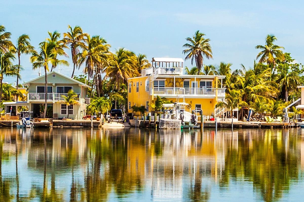 Sus orígenes se remontan a mapas españoles del siglo XVI y a un tren que impulsó su auge en el XIX