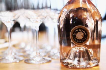 Sus viñedos producen vinos de calidad, presentados en concursos internacionales.