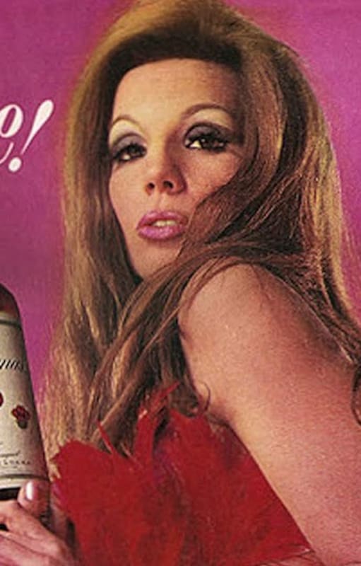 Susana Giménez en 1971, en la campaña publicitaria de Tres Plumas