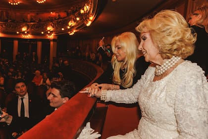 Susana Gimenéz junto a Mirtha Legrand