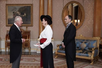 Susana Herrera, cuando le presentó sus cartas credenciales al rey Carlos III