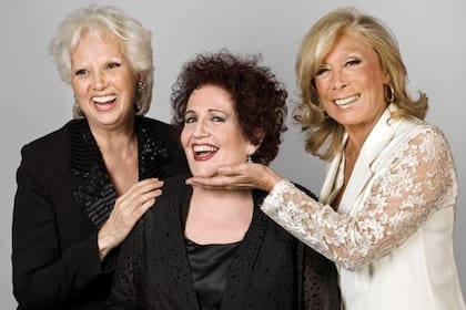 Susana Rinaldi, Marikena Monti y Amelita Baltar