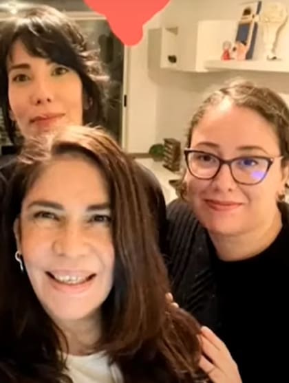 Susana Romero junto a sus hijas
