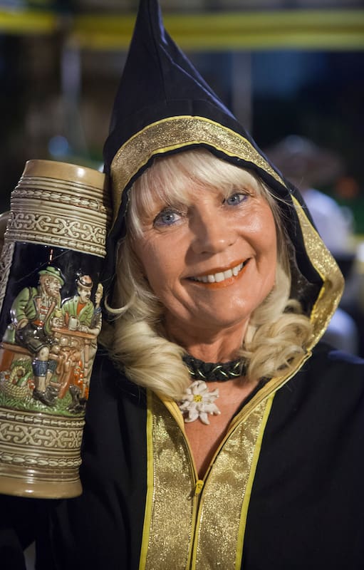 Susi Schlotzer, el Monje Negro de la Oktoberfest.