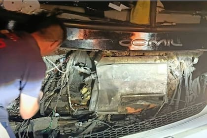 Susto en la ruta para hinchas de Estudiantes que regresaban de Santiago del Estero: chocaron contra una vaca.