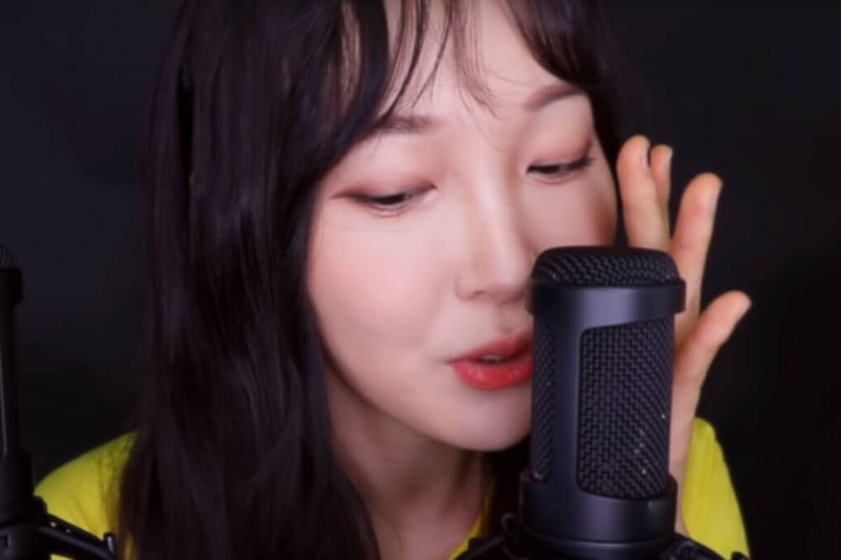 Susurros frente al micrófono, un raro placer para el que lo escucha