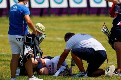 Svetlana Gomboeva colapsó tras revisar sus puntajes finales y requirió la ayuda del personal y compañeros de equipo