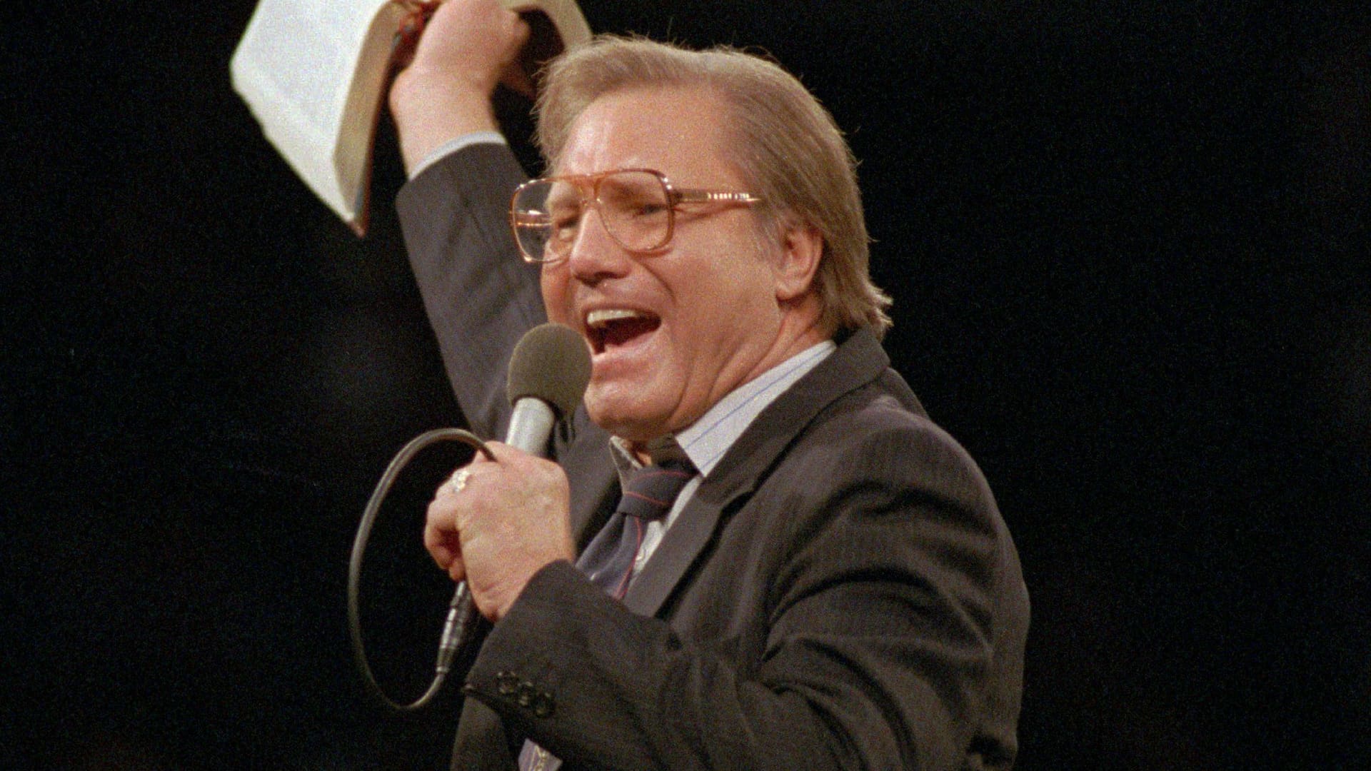 Swaggart pide perdón a sus fieles