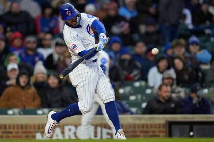 Swanson conecta sencillo decisivo en la 8va y Cachorros vencen 10-6 a Rangers