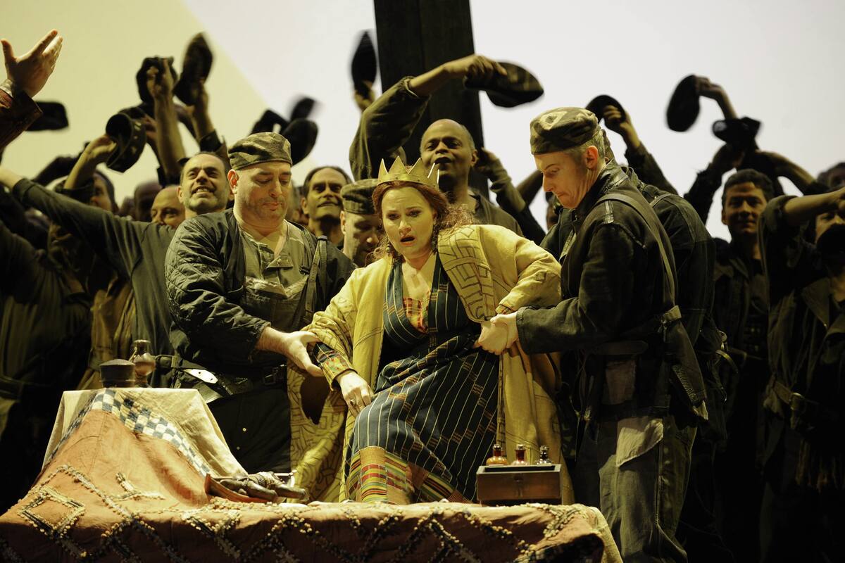 Swedish soprano Katarina Dalayman as Isolde (C) performs under the direction of renowned maestro Daniel Barenboim in Richard Wagner's "Tristan und Isolde" during a dress rehearsal at New York's Metropolitan Opera on November 25, 2008. Barenboim will conduct at the Met for the first time in his illustrious career on November 28, leading an acclaimed cast in Wagner's master opus of transcendent love, Tristan und Isolde. Singing the title roles for the first time with the company are Swedish soprano Katarina Dalayman and German heldentenor Peter Seiffert. AFP PHOTO/Emmanuel Dunand