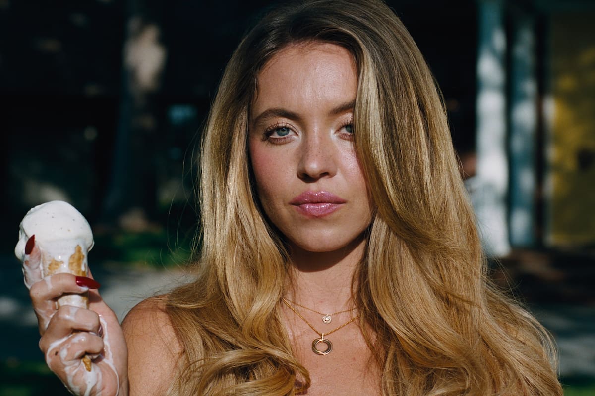 Sydney Sweeney en Euphoria, la serie que en abril estrena su tercera temporada