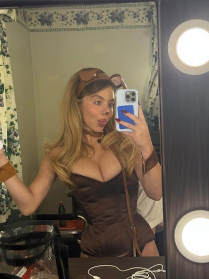 Sydney Sweeney y una de las imágenes que compartió en su carrusel